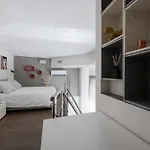 Lägenhet Urban House - Loft Navigli Restyled! *